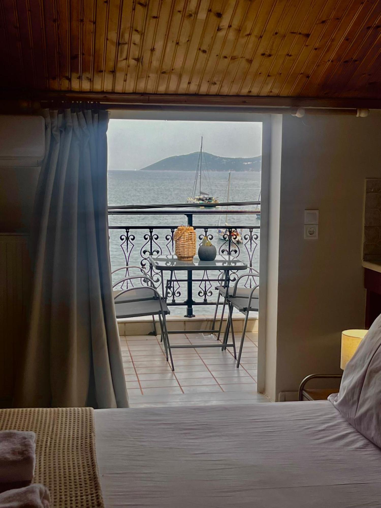 Sea Side Studios Agia Efimia Buitenkant foto